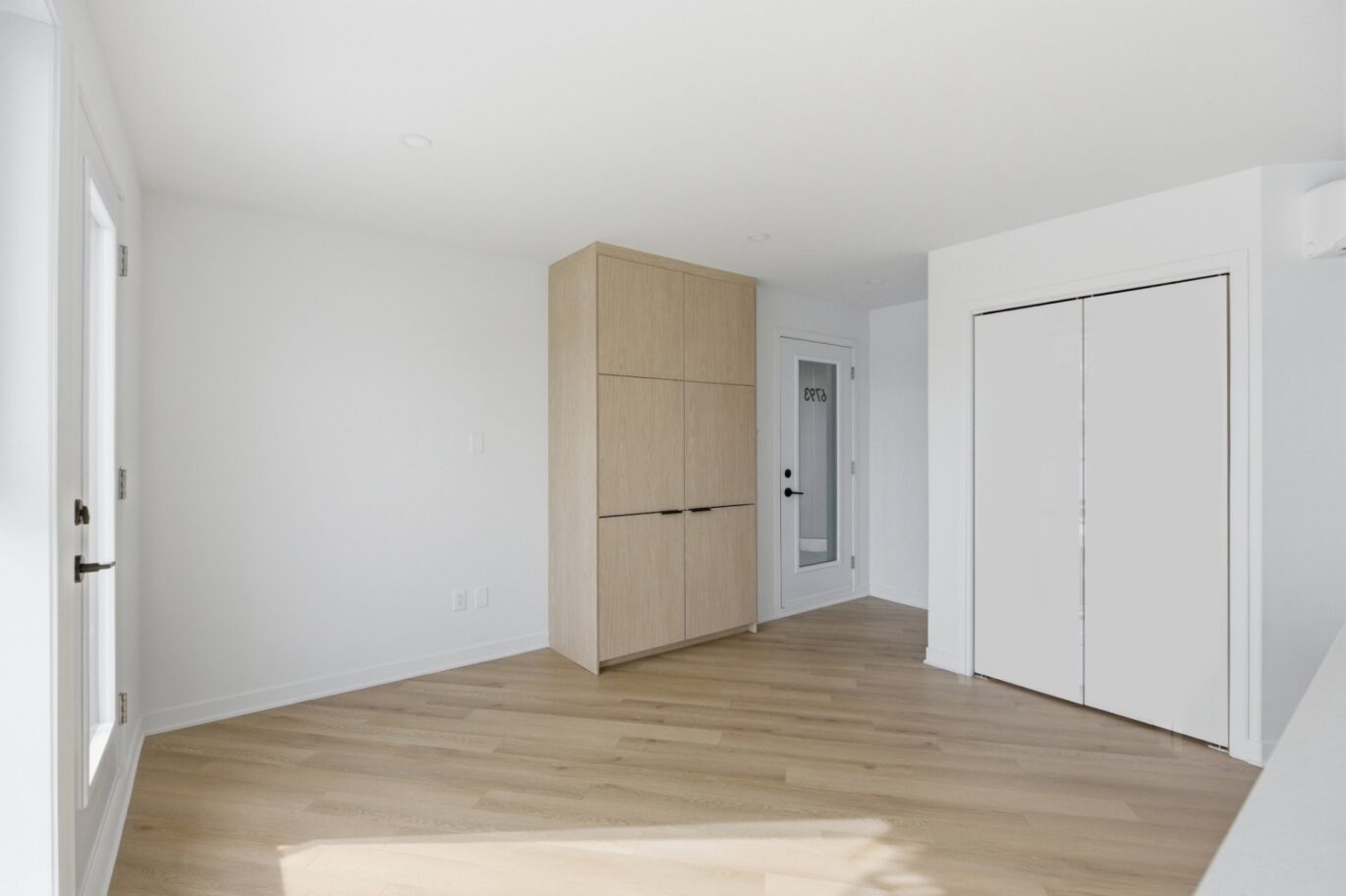 6793 Boul. De La Vérendrye  Montréal (Le Sud-Ouest) (Montréal)