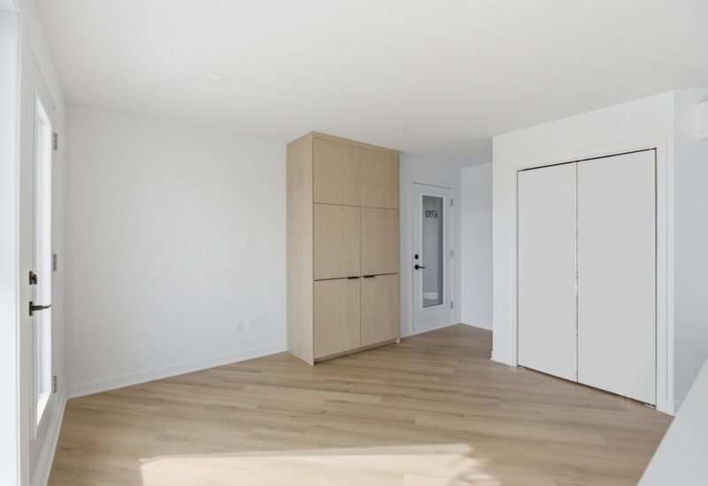 6793 Boul. De La Vérendrye  Montréal (Le Sud-Ouest) (Montréal)