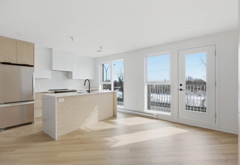 6793 Boul. De La Vérendrye  Montréal (Le Sud-Ouest) (Montréal)