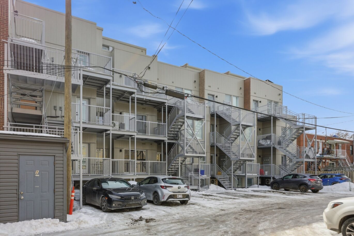 6793 Boul. De La Vérendrye  Montréal (Le Sud-Ouest) (Montréal)