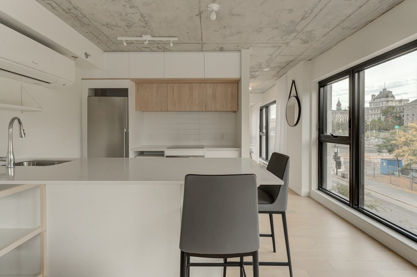 1 Av. Viger O. #306  Montréal (Ville-Marie) (Montréal)