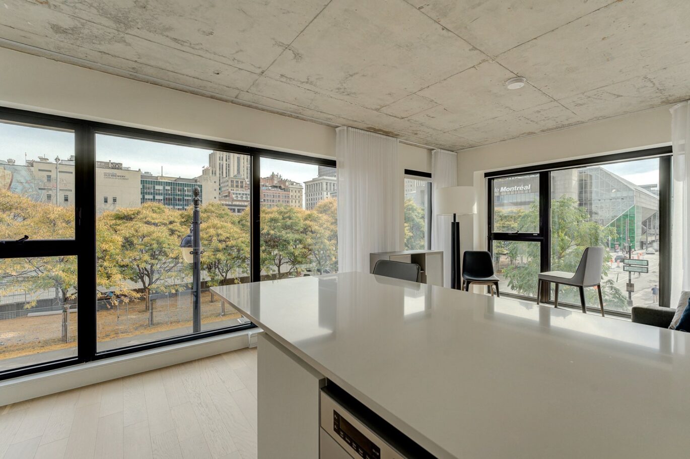 1 Av. Viger O. #306  Montréal (Ville-Marie) (Montréal)