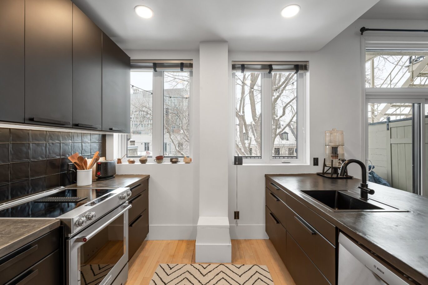 435 Rue Notre-Dame E. #3 ET 4  Montréal (Ville-Marie) (Montréal)