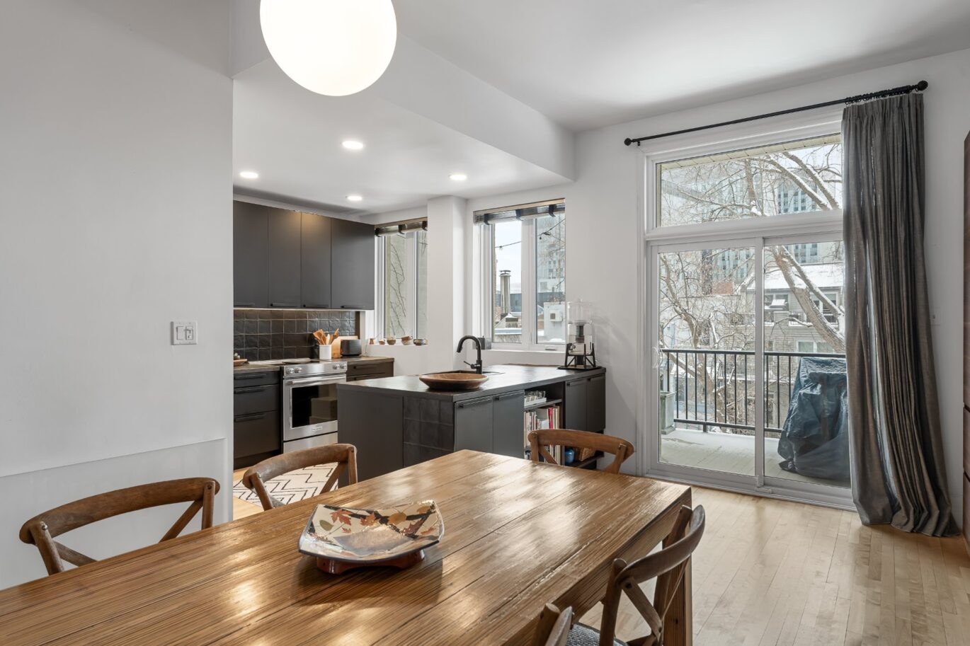 435 Rue Notre-Dame E. #3 ET 4  Montréal (Ville-Marie) (Montréal)