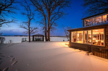 2211 Ch. du Bord-du-Lac  Montréal (L’Île-Bizard/Sainte-Geneviève) (Montréal)