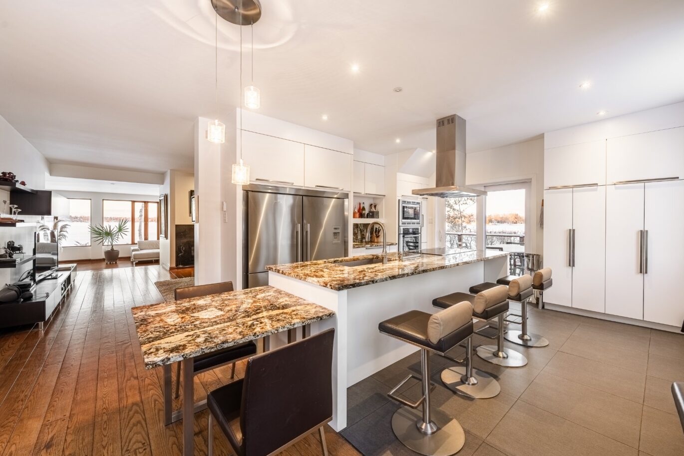 2211 Ch. du Bord-du-Lac  Montréal (L&rsquo;Île-Bizard/Sainte-Geneviève) (Montréal)