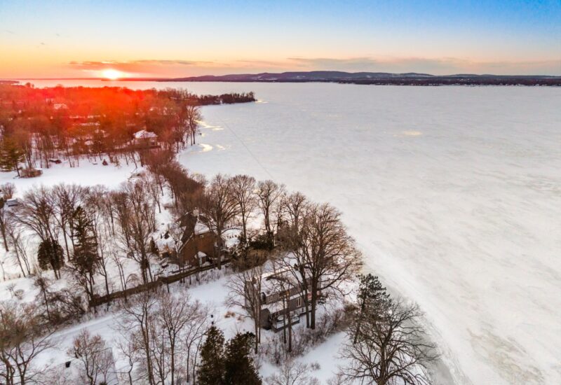 2211 Ch. du Bord-du-Lac  Montréal (L&rsquo;Île-Bizard/Sainte-Geneviève) (Montréal)