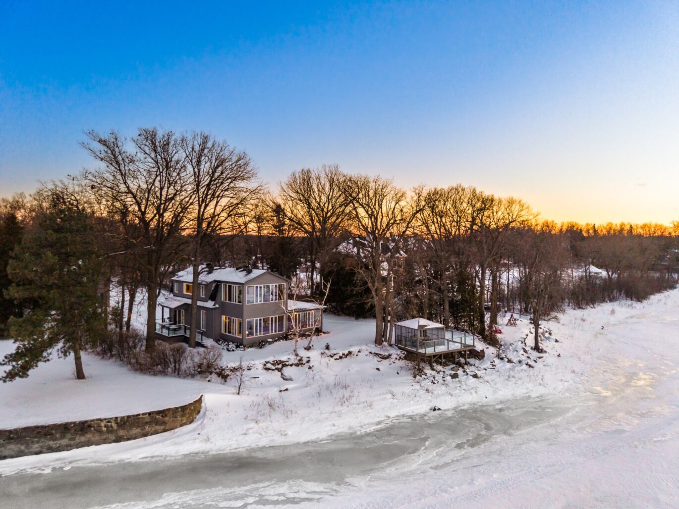 2211 Ch. du Bord-du-Lac  Montréal (L&rsquo;Île-Bizard/Sainte-Geneviève) (Montréal)