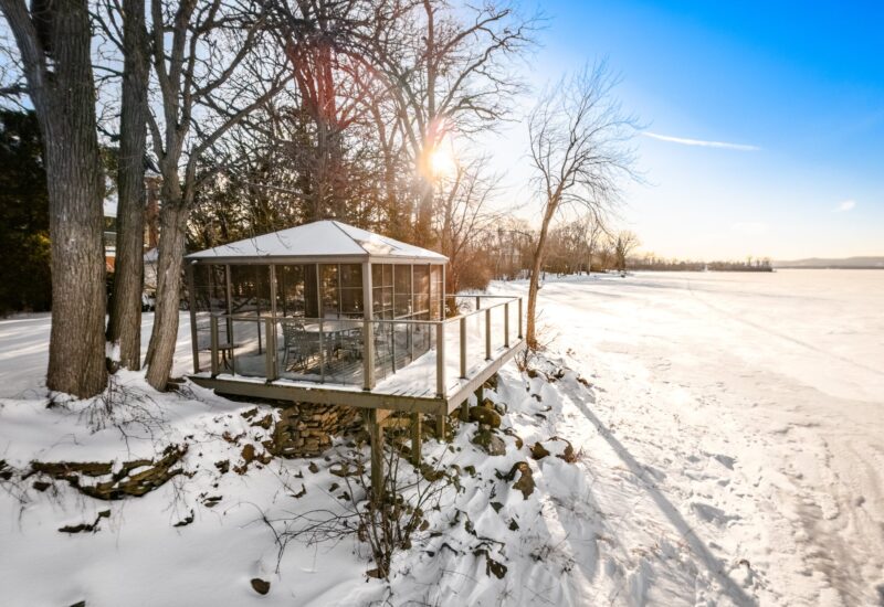 2211 Ch. du Bord-du-Lac  Montréal (L&rsquo;Île-Bizard/Sainte-Geneviève) (Montréal)