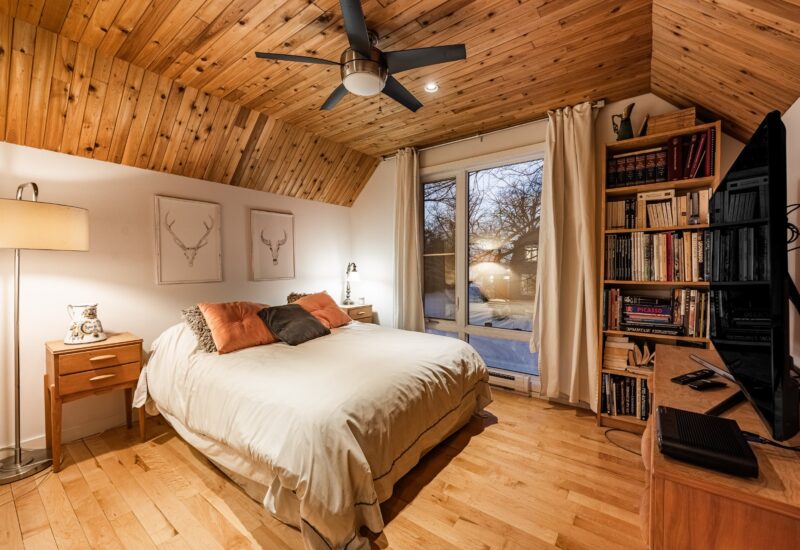 2211 Ch. du Bord-du-Lac  Montréal (L&rsquo;Île-Bizard/Sainte-Geneviève) (Montréal)