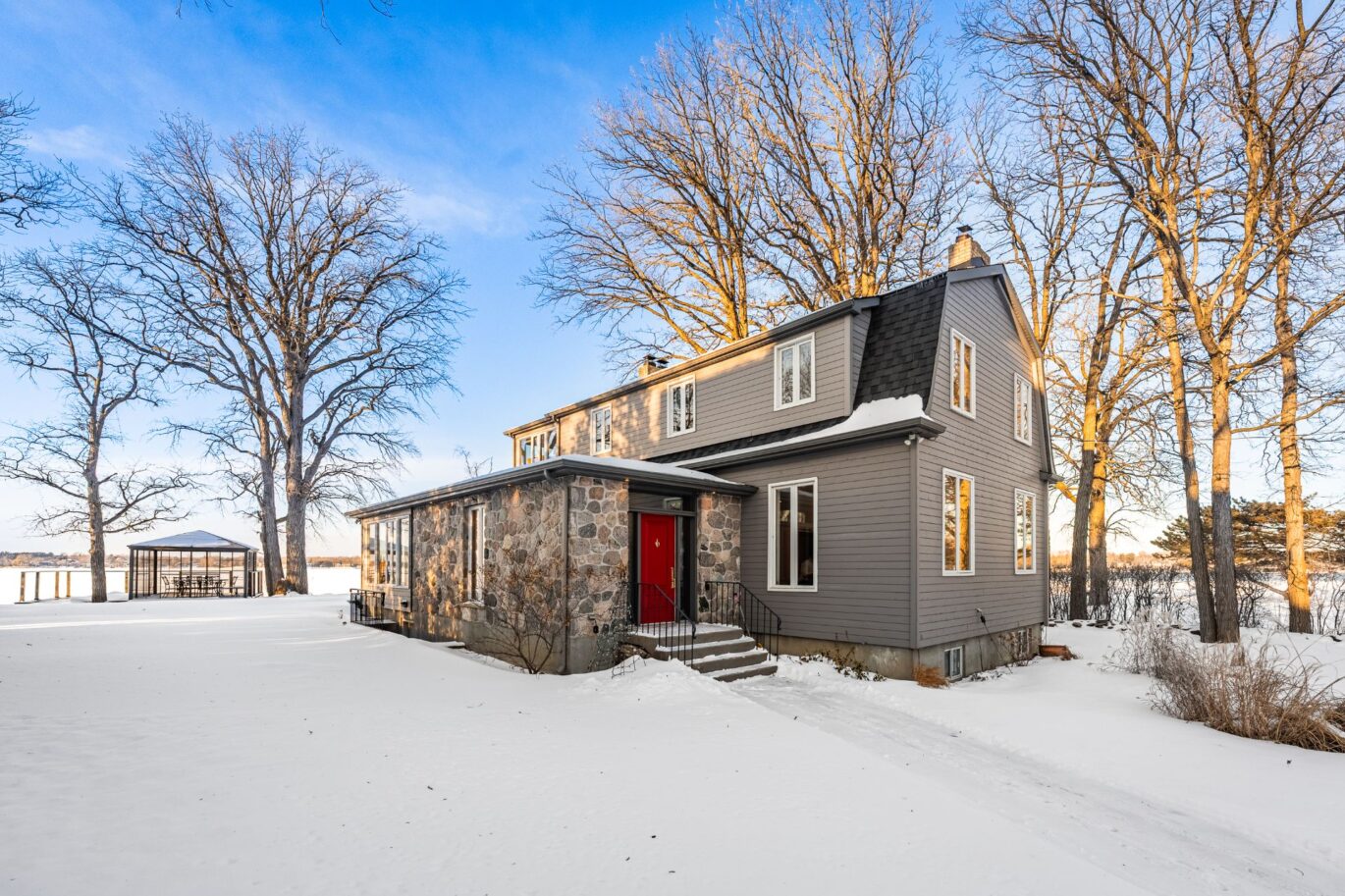 2211 Ch. du Bord-du-Lac  Montréal (L&rsquo;Île-Bizard/Sainte-Geneviève) (Montréal)