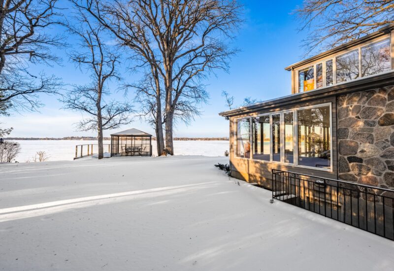 2211 Ch. du Bord-du-Lac  Montréal (L&rsquo;Île-Bizard/Sainte-Geneviève) (Montréal)