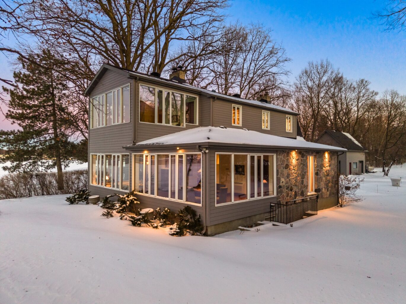 2211 Ch. du Bord-du-Lac  Montréal (L&rsquo;Île-Bizard/Sainte-Geneviève) (Montréal)