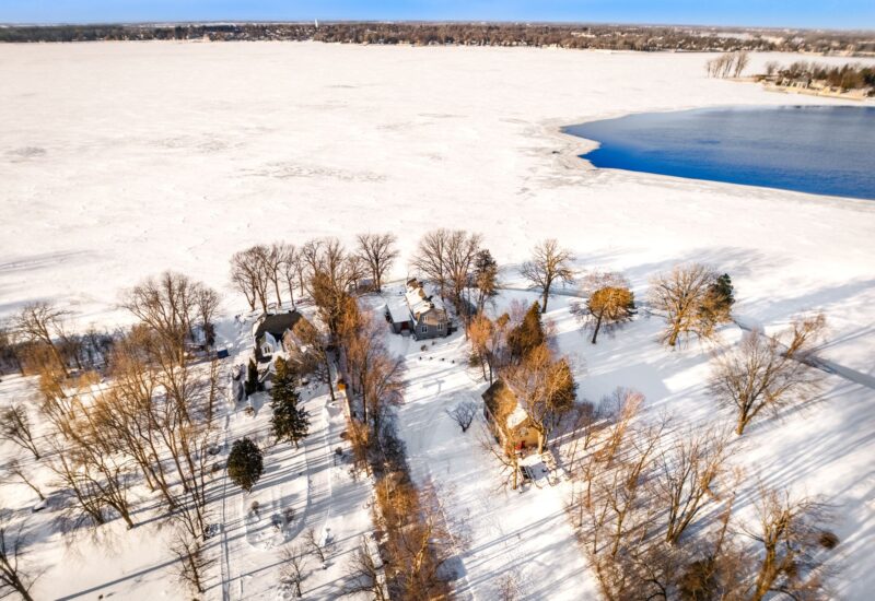2211 Ch. du Bord-du-Lac  Montréal (L&rsquo;Île-Bizard/Sainte-Geneviève) (Montréal)