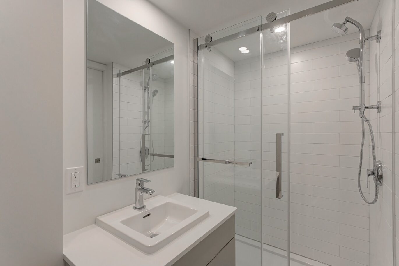 1 Av. Viger O. #813  Montréal (Ville-Marie) (Montréal)