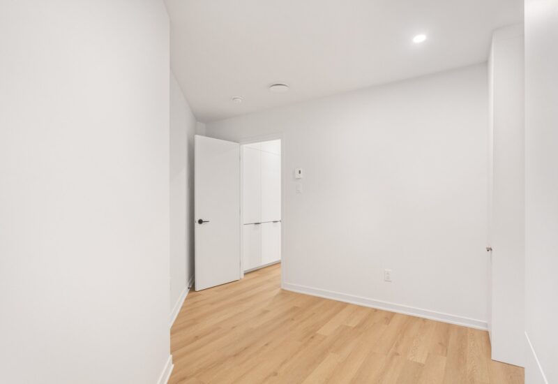 6785 Boul. De La Vérendrye  Montréal (Le Sud-Ouest) (Montréal)