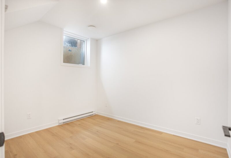 6785 Boul. De La Vérendrye  Montréal (Le Sud-Ouest) (Montréal)