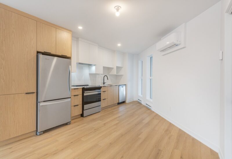 6785 Boul. De La Vérendrye  Montréal (Le Sud-Ouest) (Montréal)