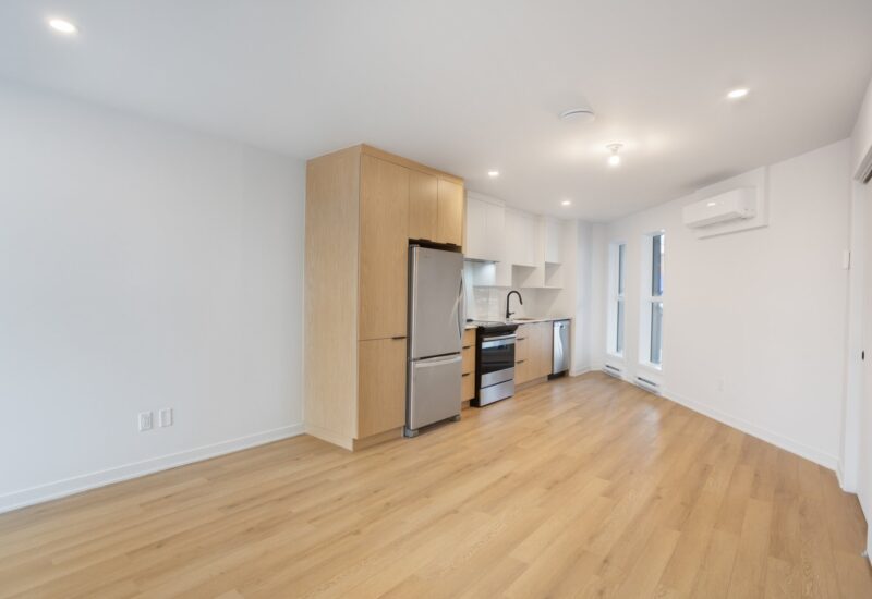 6785 Boul. De La Vérendrye  Montréal (Le Sud-Ouest) (Montréal)