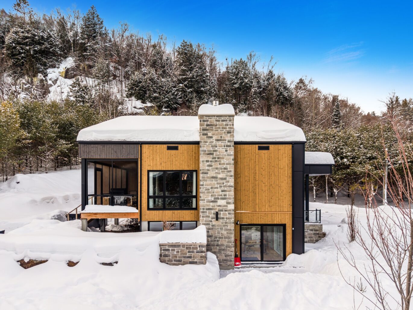 2450 Ch. de l’Étang  Sainte-Adèle (Laurentides)