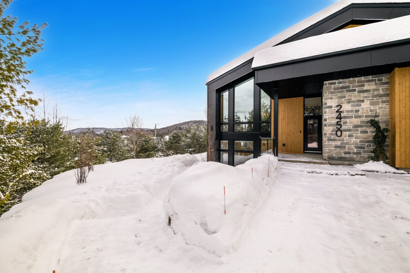 2450 Ch. de l’Étang  Sainte-Adèle (Laurentides)