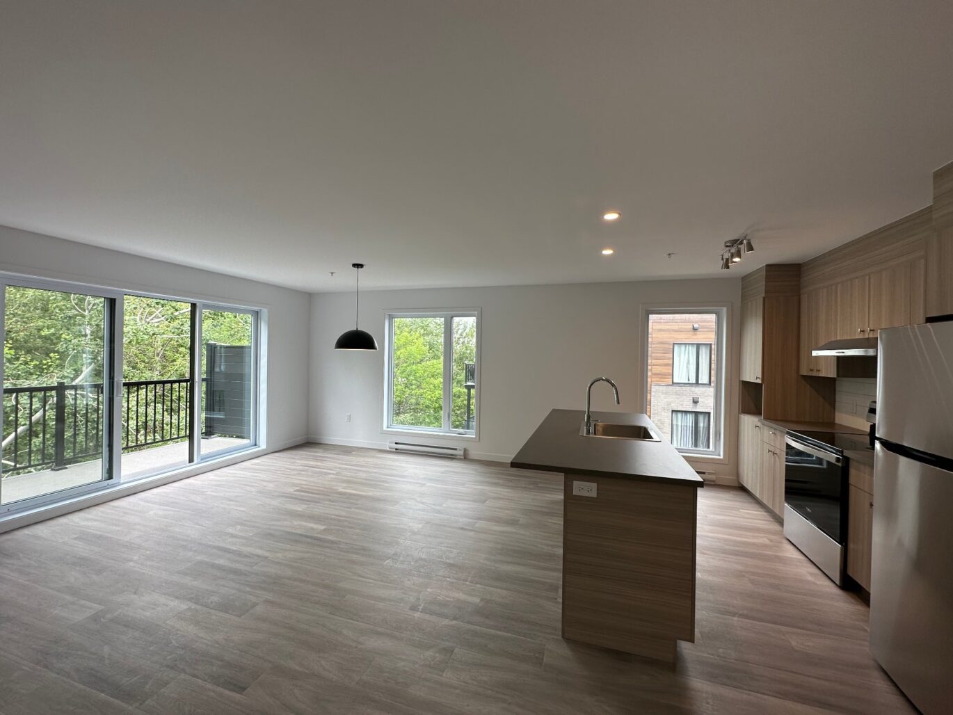 330 Mtée du Comté #405  Les Coteaux (Montérégie)