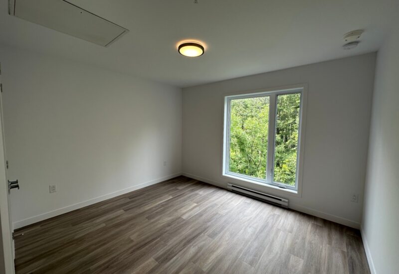 330 Mtée du Comté #405  Les Coteaux (Montérégie)