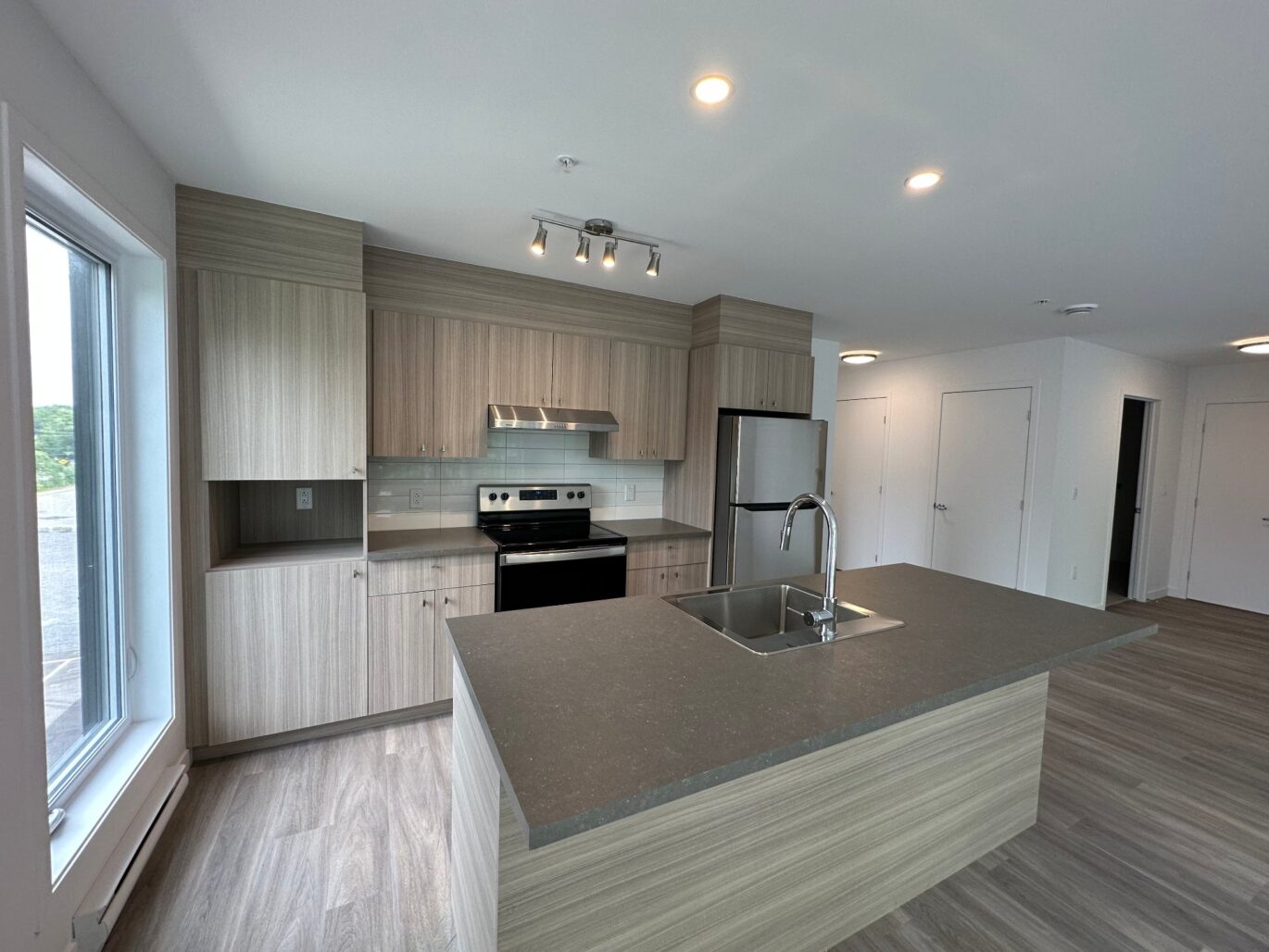 330 Mtée du Comté #405  Les Coteaux (Montérégie)