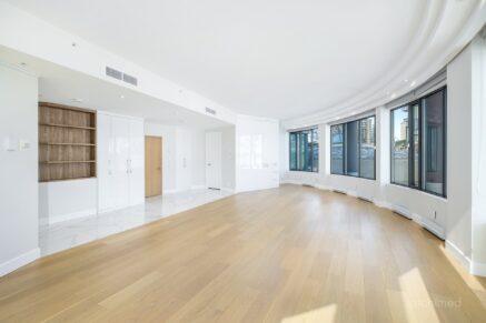 4450 Prom. Paton #114  Laval (Chomedey) (Laval)