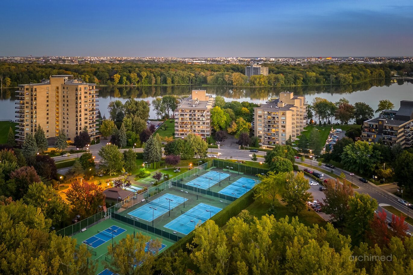 4450 Prom. Paton #114  Laval (Chomedey) (Laval)