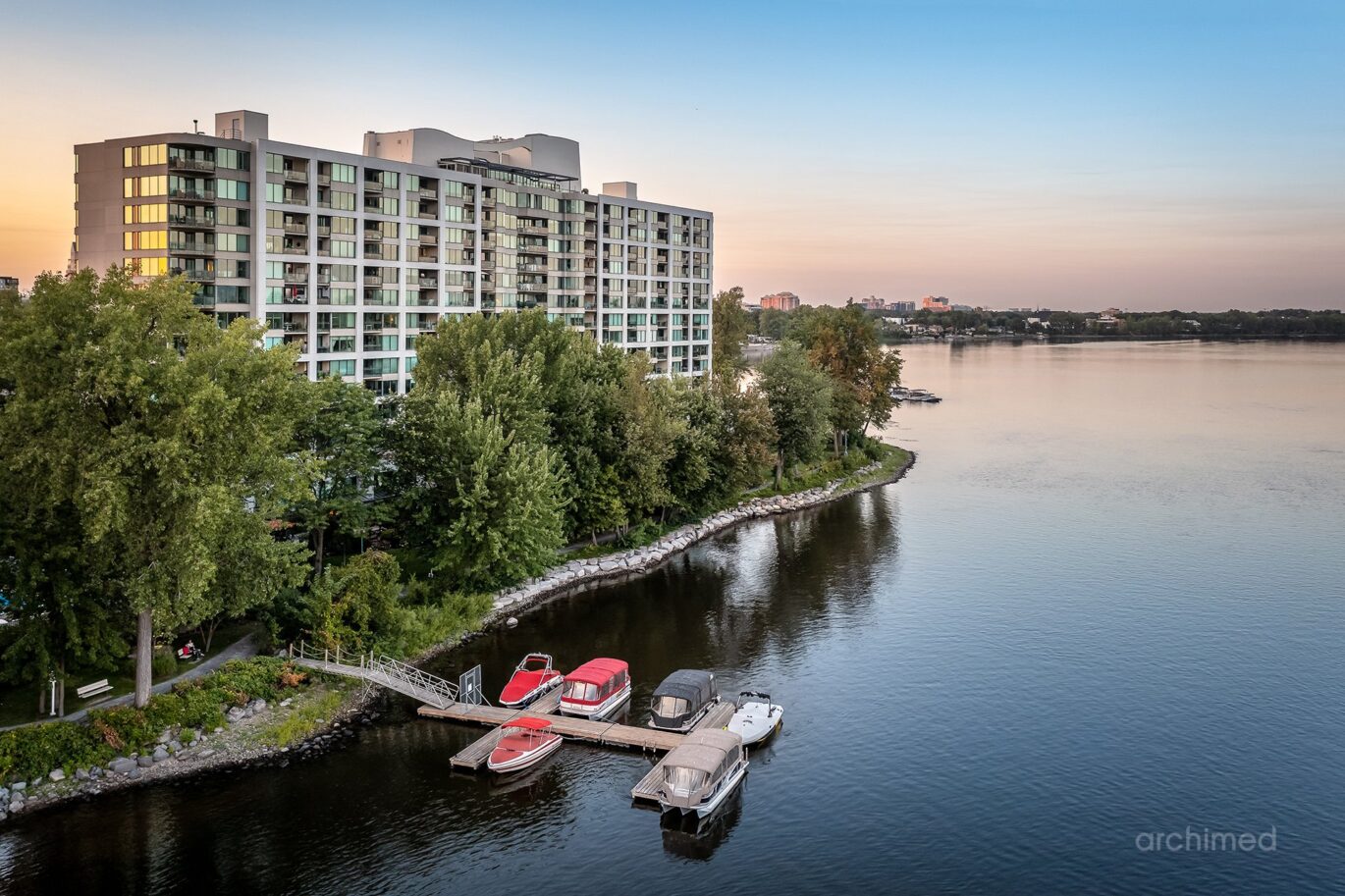 4450 Prom. Paton #114  Laval (Chomedey) (Laval)