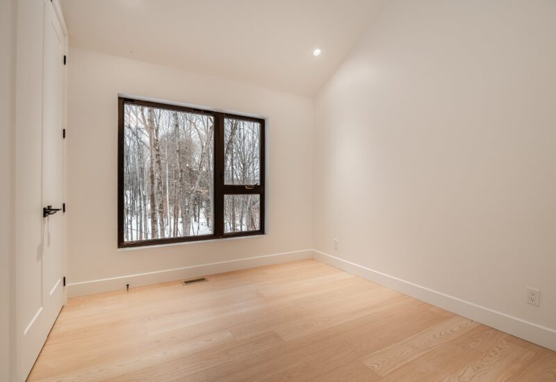 1 Ch. du Vallon  Mille-Isles (Laurentides)