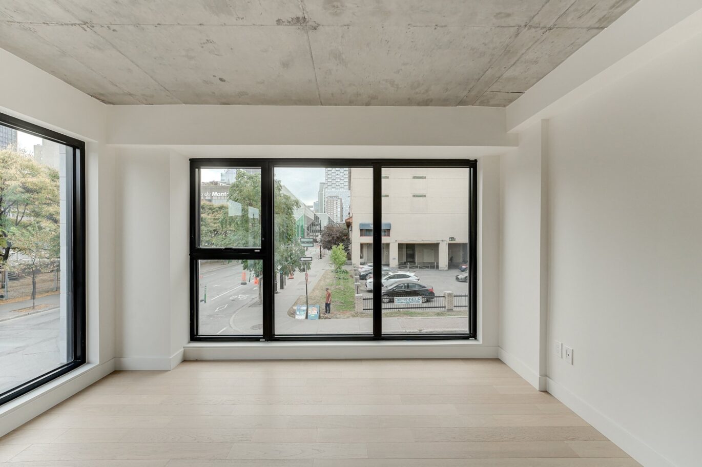 1 Av. Viger O. #206  Montréal (Ville-Marie) (Montréal)