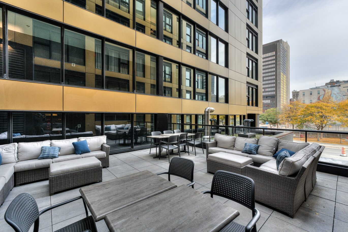 1 Av. Viger O. #206  Montréal (Ville-Marie) (Montréal)