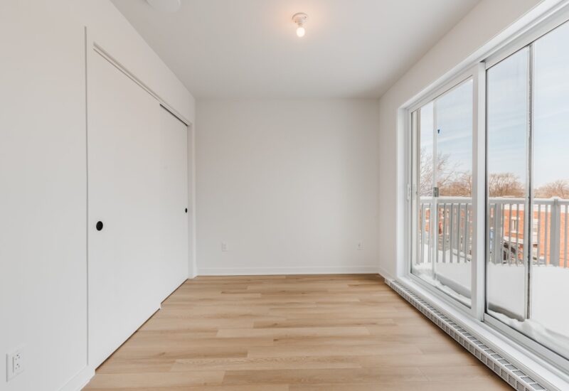 6801 Boul. De La Vérendrye #301  Montréal (Le Sud-Ouest) (Montréal)