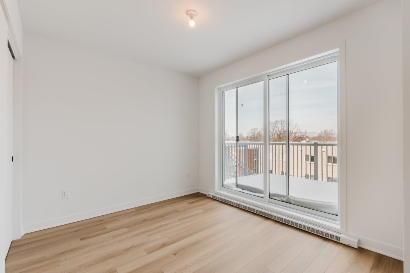 6801 Boul. De La Vérendrye #301  Montréal (Le Sud-Ouest) (Montréal)