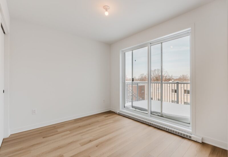 6801 Boul. De La Vérendrye #301  Montréal (Le Sud-Ouest) (Montréal)