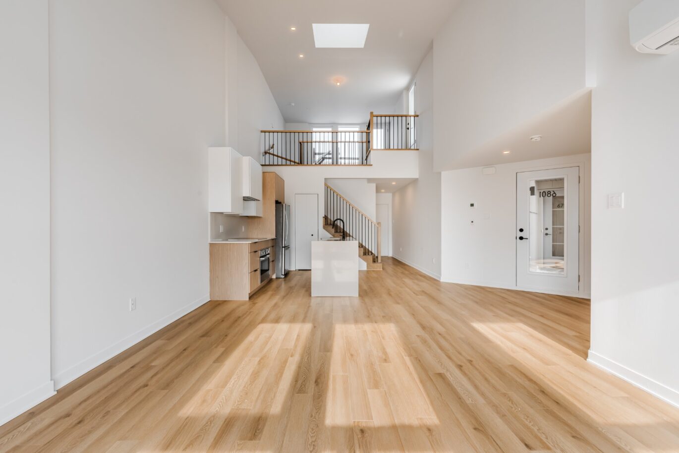 6801 Boul. De La Vérendrye #301  Montréal (Le Sud-Ouest) (Montréal)