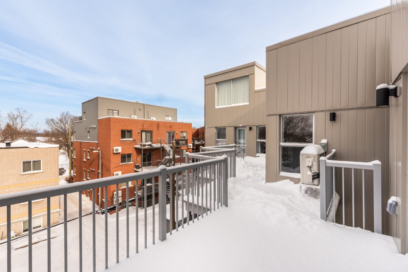 6801 Boul. De La Vérendrye #301  Montréal (Le Sud-Ouest) (Montréal)