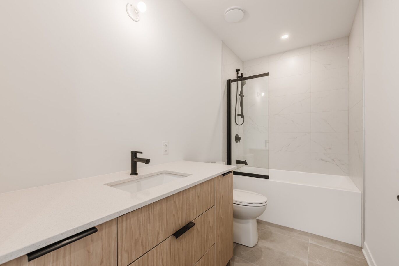 6801 Boul. De La Vérendrye #301  Montréal (Le Sud-Ouest) (Montréal)