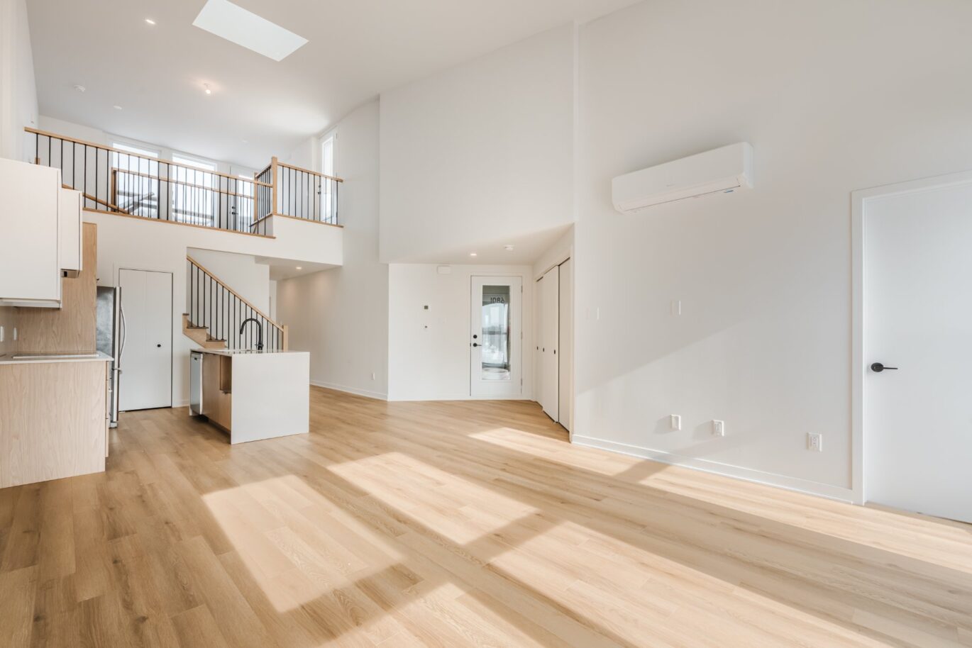 6801 Boul. De La Vérendrye #301  Montréal (Le Sud-Ouest) (Montréal)