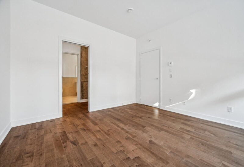 285 Av. Laurier E. #103  Montréal (Le Plateau-Mont-Royal) (Montréal)