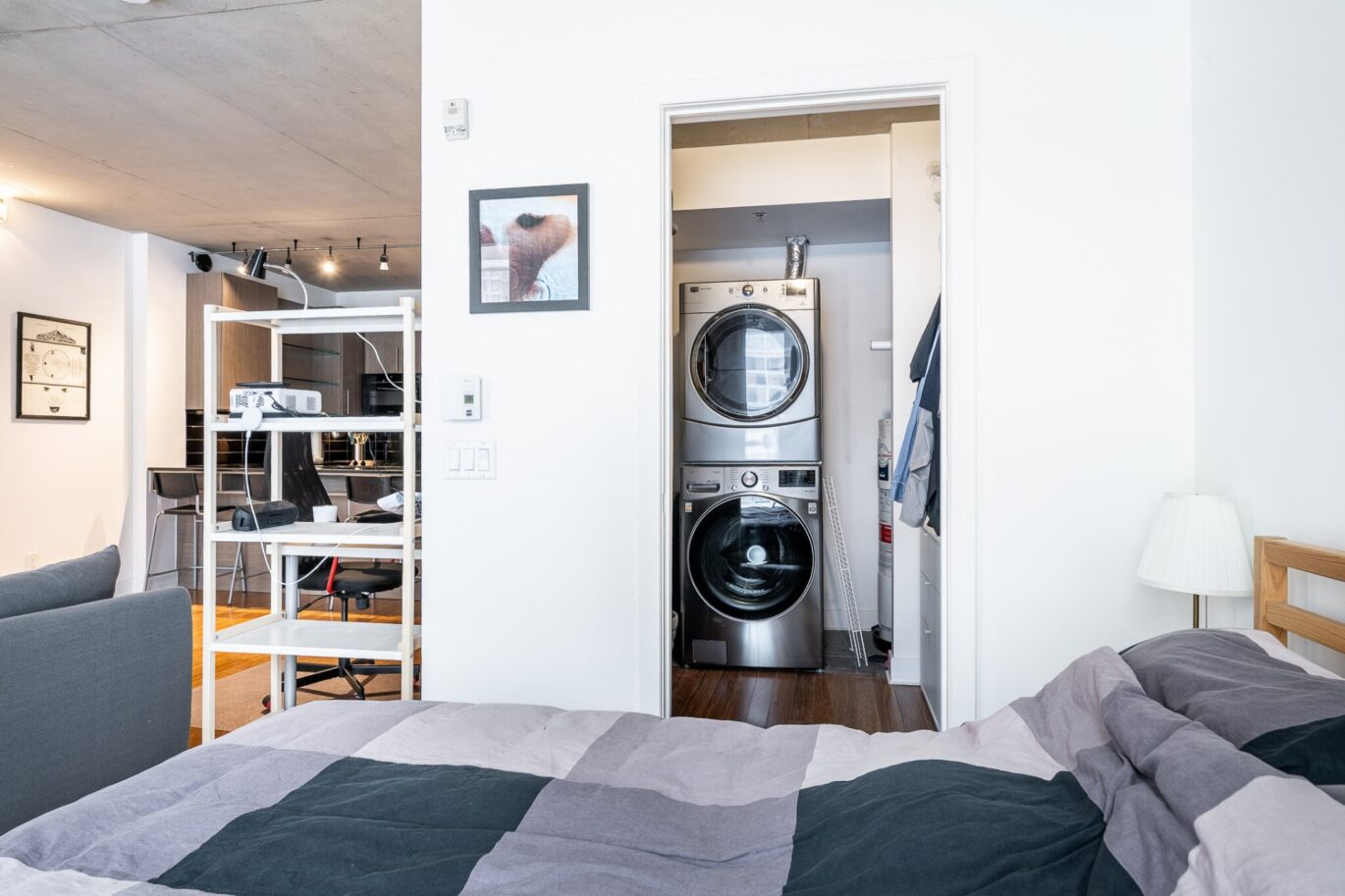 950 Rue Notre-Dame O. #305  Montréal (Le Sud-Ouest) (Montréal)