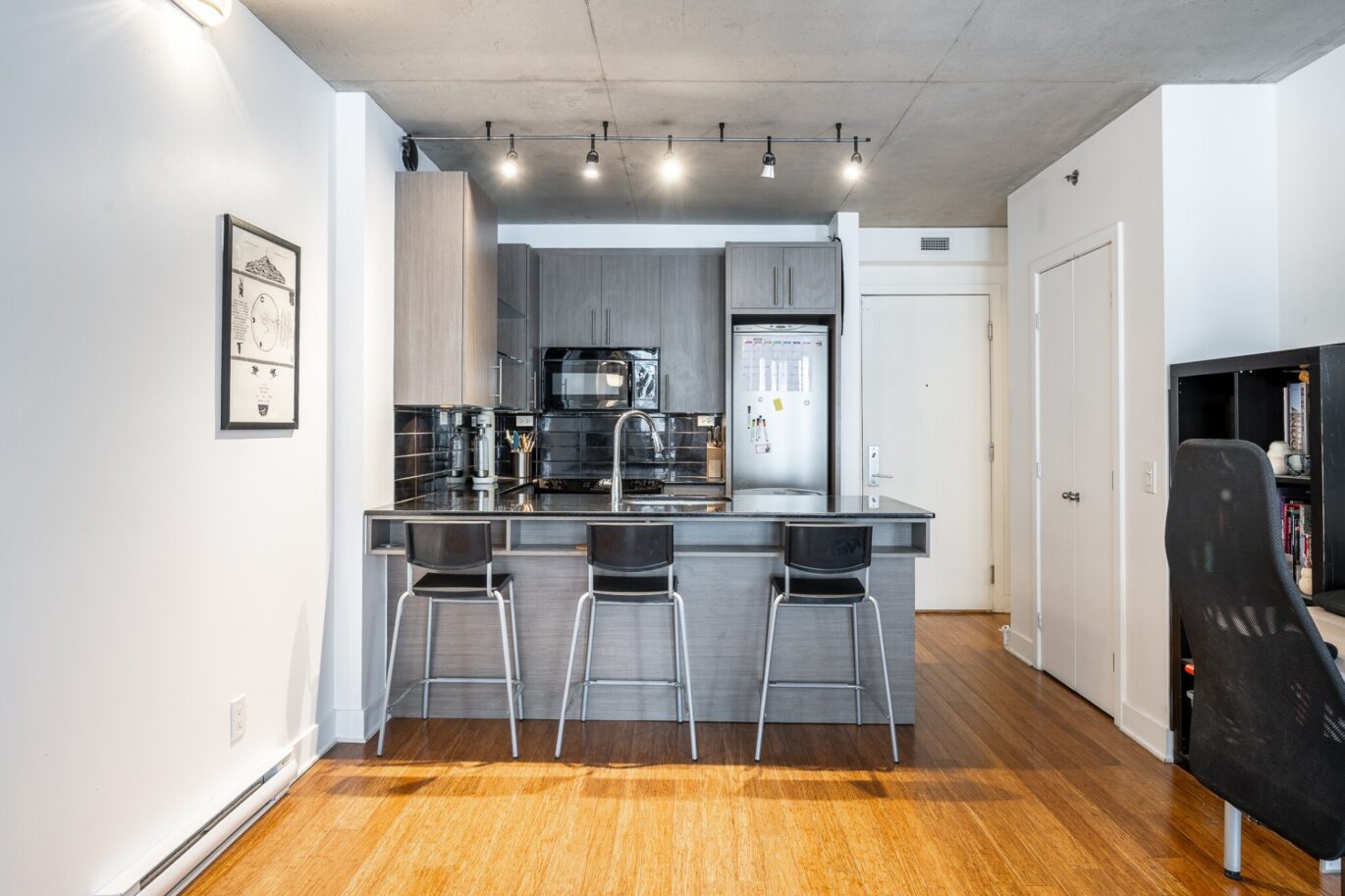 950 Rue Notre-Dame O. #305  Montréal (Le Sud-Ouest) (Montréal)