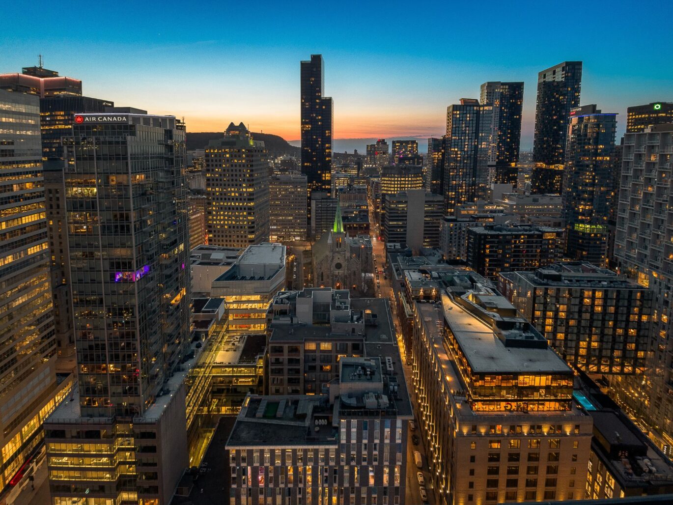 445 Av. Viger O. #906  Montréal (Ville-Marie) (Montréal)