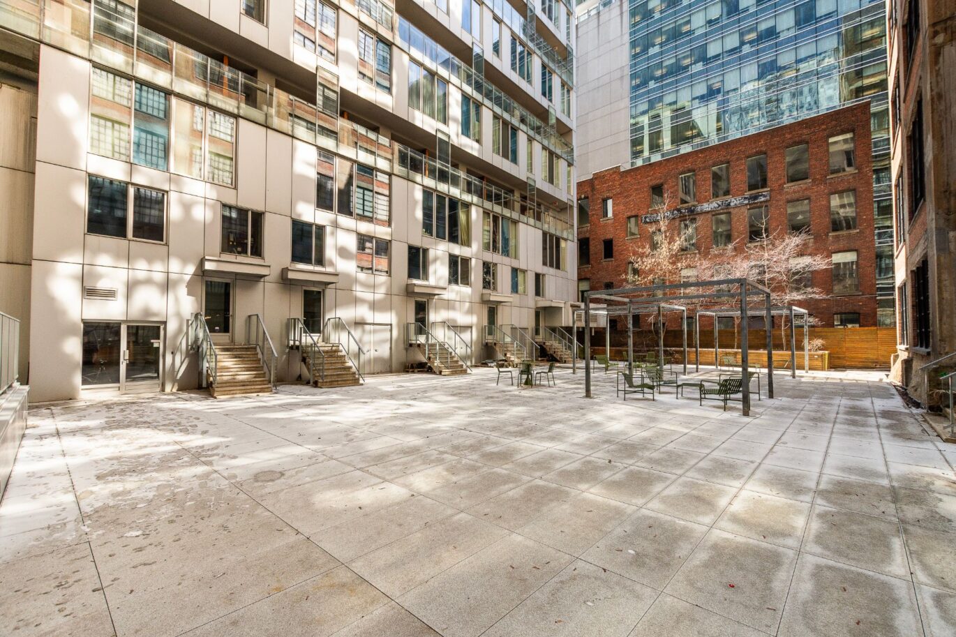 445 Av. Viger O. #906  Montréal (Ville-Marie) (Montréal)