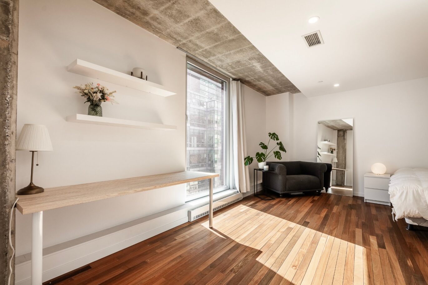 445 Av. Viger O. #906  Montréal (Ville-Marie) (Montréal)