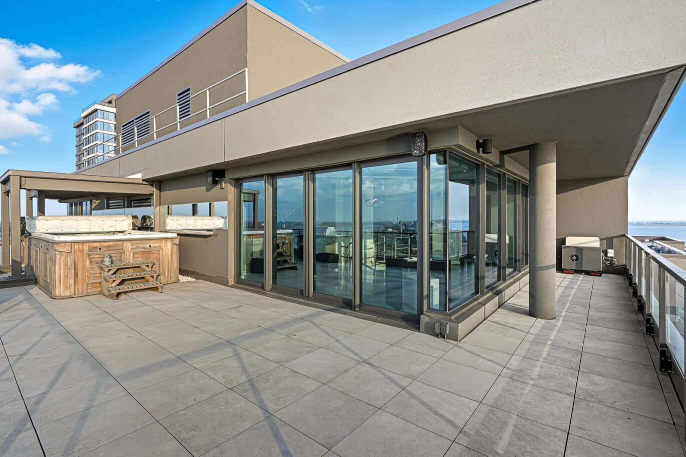 101 Rue de la Rotonde #PH3-05  Montréal (Verdun/Île-des-Sœurs) (Montréal)