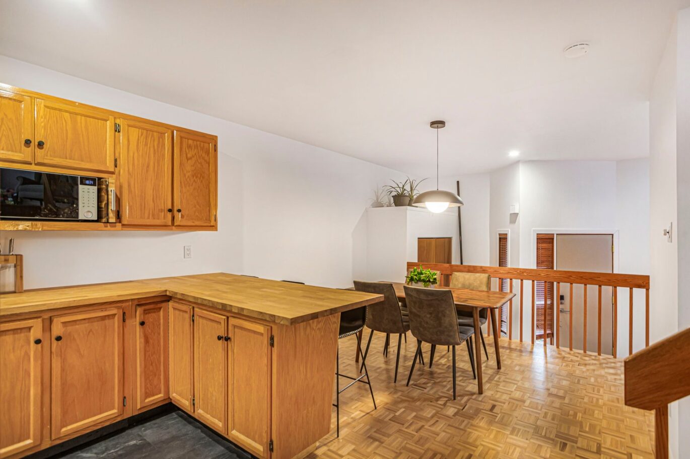 3085 Av. Mercier  Montréal (Mercier/Hochelaga-Maisonneuve) (Montréal)