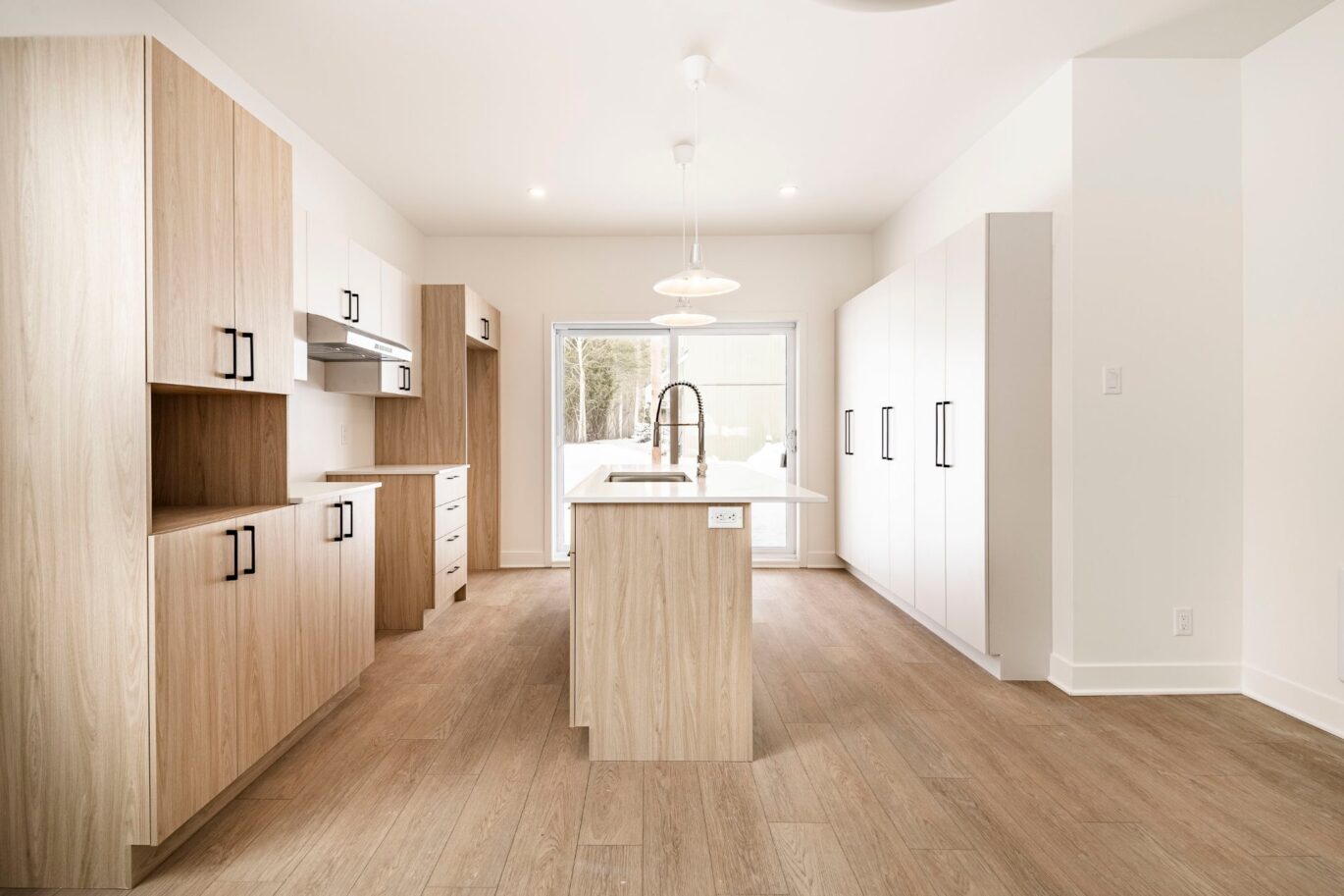 917 – 919 Ch. de la Rivière  Val-David (Laurentides)